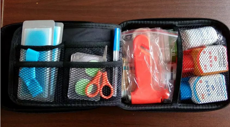 崇迪廠家直銷家庭急救箱/便攜式急救箱/車載傷口護理包