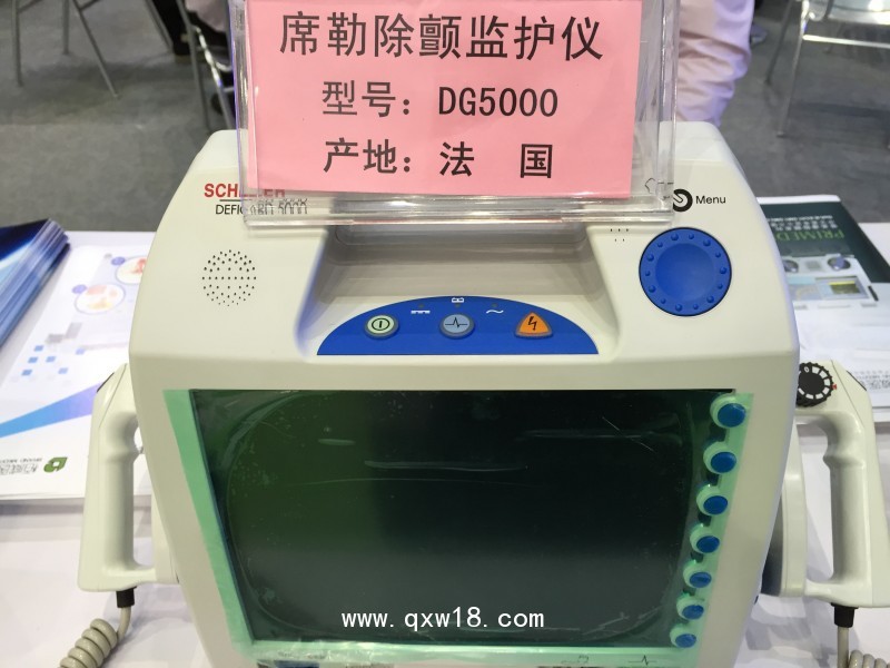 除顫儀，喉鏡